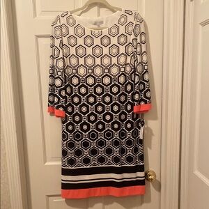 Sandra Darren Black and White Sheath Dress 3/4 Sleeve Crew Neck